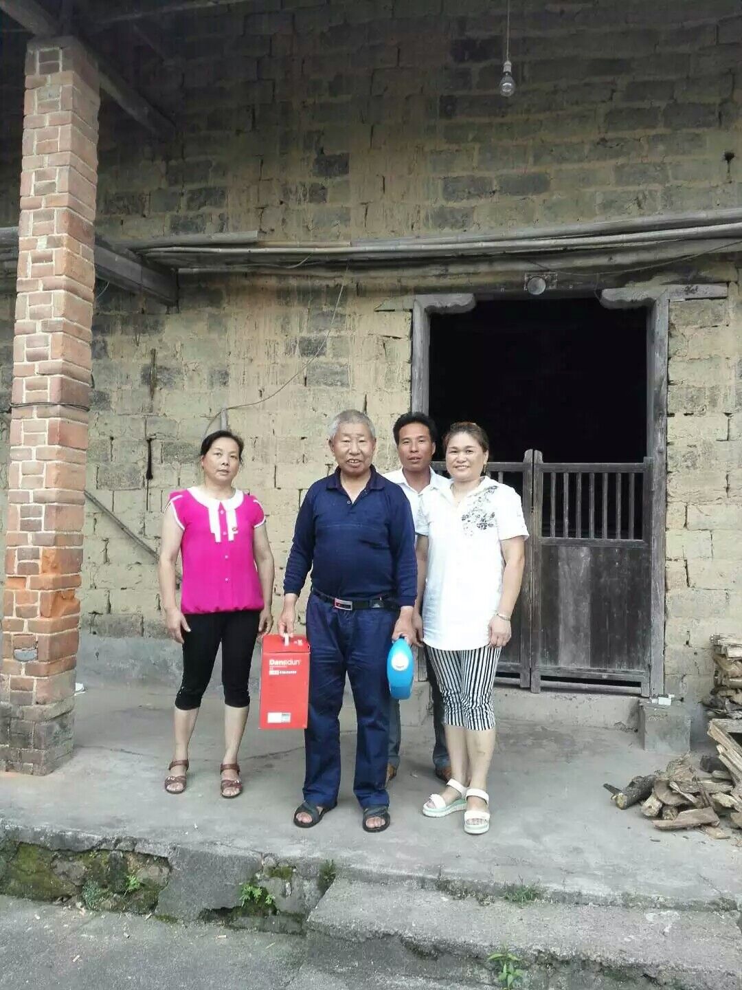 株洲市华兴纸桶包装有限责任公司,株洲市华兴纸桶包装,株洲镀锌桶,株洲油漆桶,株洲彩桶