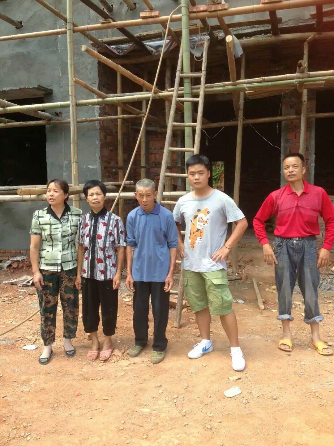 株洲市华兴纸桶包装有限责任公司,株洲市华兴纸桶包装,株洲镀锌桶,株洲油漆桶,株洲彩桶